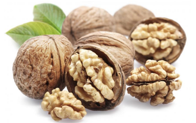 eat walnuts for healthy hair